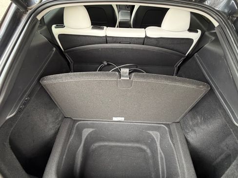 Used 2023 Tesla Model Y Performance image 17