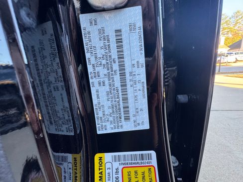 Used 2024 Ford Bronco Outer Banks image 11