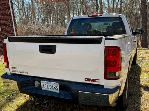 Used 2007 GMC Sierra 1500 W/T image 10