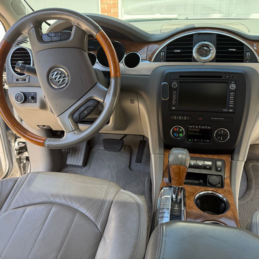 Used 2008 Buick Enclave CXL w/ Entertainment Package #4 FWD image 15