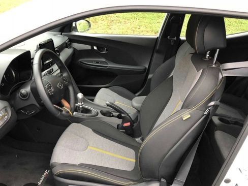 Used 2019 Hyundai Veloster Turbo R-Spec image 2