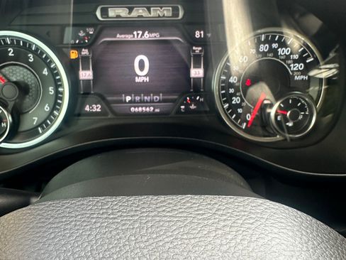 Used 2020 RAM 1500 Laramie image 9