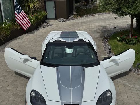 Used 2013 Chevrolet Corvette 427 w/ 1SC Preferred Equipment Group RWD image 4