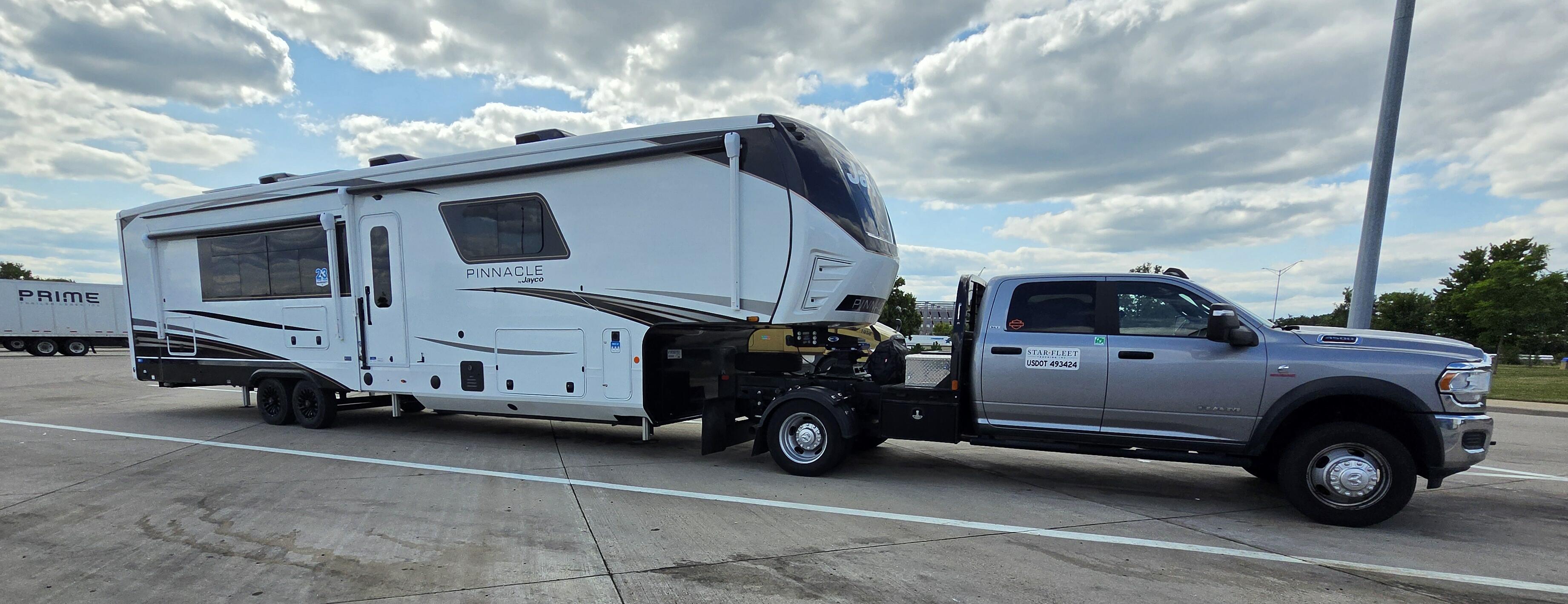 Used 2024 RAM 4500 SLT w/ Quick Order Package 2YG SLT AWD/4WD image 26