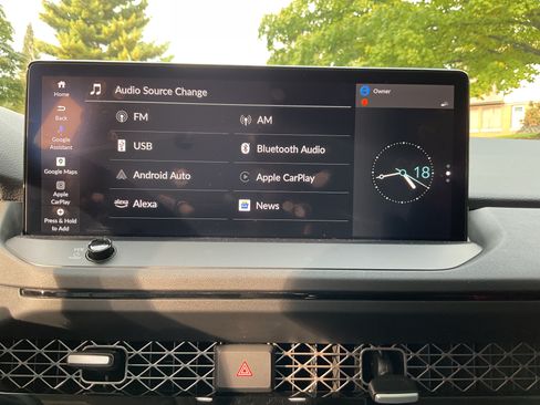 Used 2025 Honda Accord Touring image 9