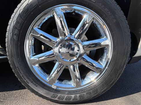 Used 2012 GMC Yukon Denali AWD/4WD image 6