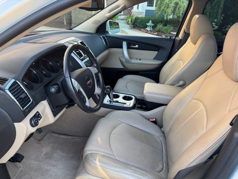 Used 2011 GMC Acadia SLT FWD image 14