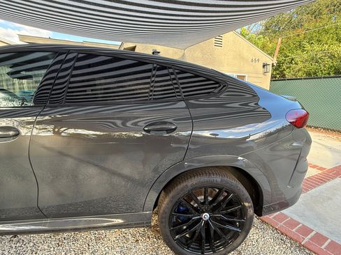 Used 2022 BMW X6 M50i image 8