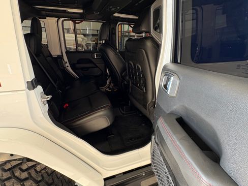 Used 2021 Jeep Wrangler Unlimited Rubicon image 21