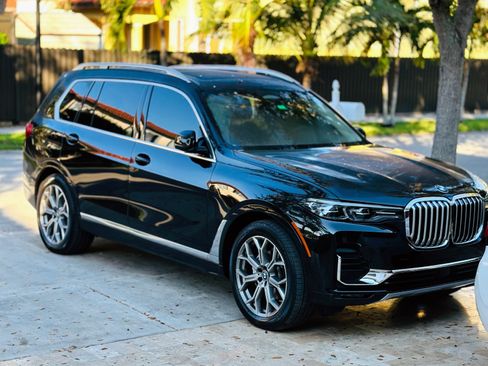 Used 2022 BMW X7 xDrive40i w/ Premium Package AWD/4WD image 15