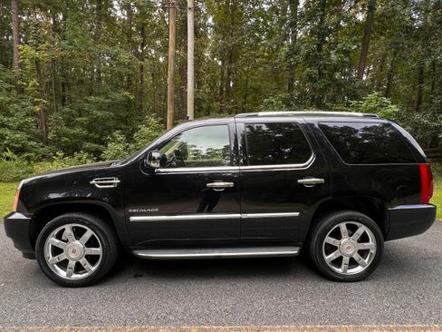 Used 2014 Cadillac Escalade Luxury image 8