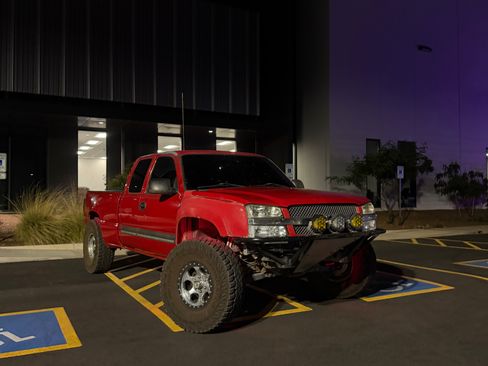 Used 2004 Chevrolet Silverado 1500 LS w/ Light Duty Power Package RWD image 1