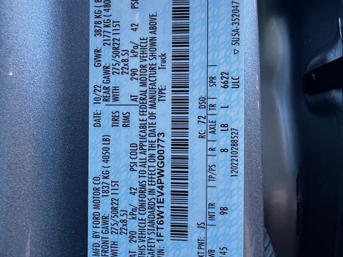 Used 2023 Ford F150 Lightning Platinum image 32