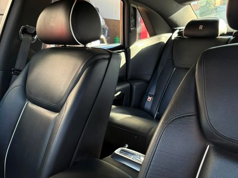 Used 2015 Rolls-Royce Ghost RWD image 8