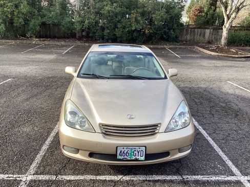 Used 2002 Lexus ES 330 image 2