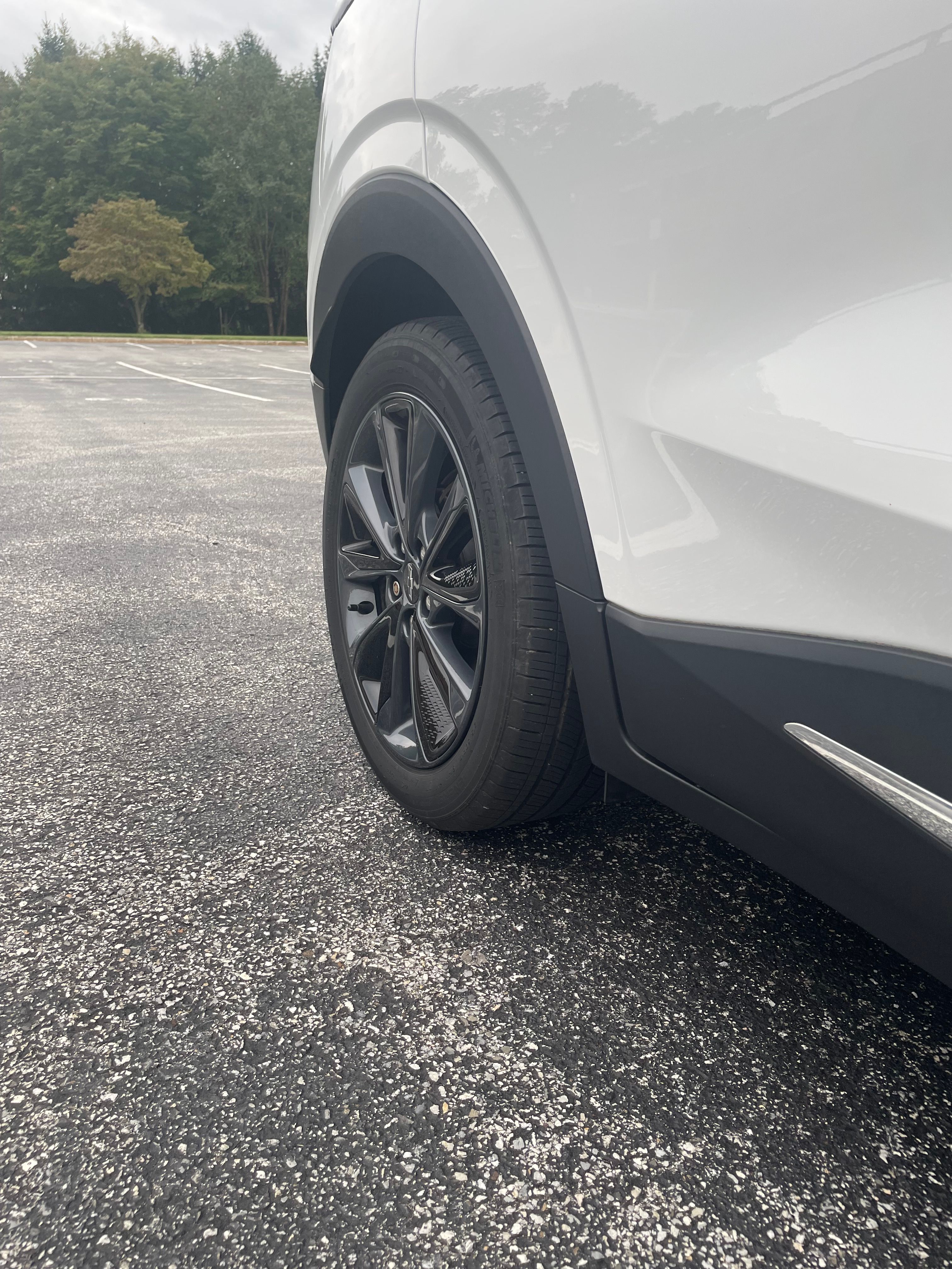 Used 2022 Chevrolet Bolt EUV Premier w/ Launch Edition FWD image 26