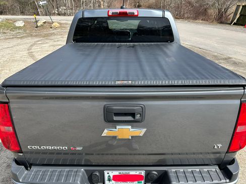Used 2018 Chevrolet Colorado LT AWD/4WD image 13