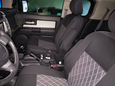 Used 2007 Toyota FJ Cruiser 4WD image 9