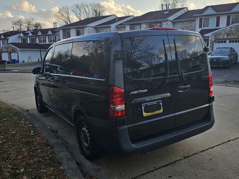 Used 2019 Mercedes-Benz Metris Passenger image 6