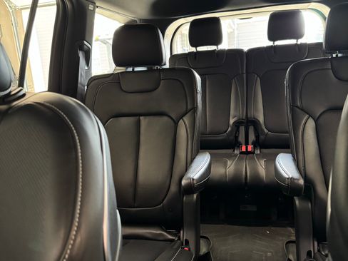 Used 2021 Jeep Grand Cherokee L Overland w/ Advanced Protech Group III image 12