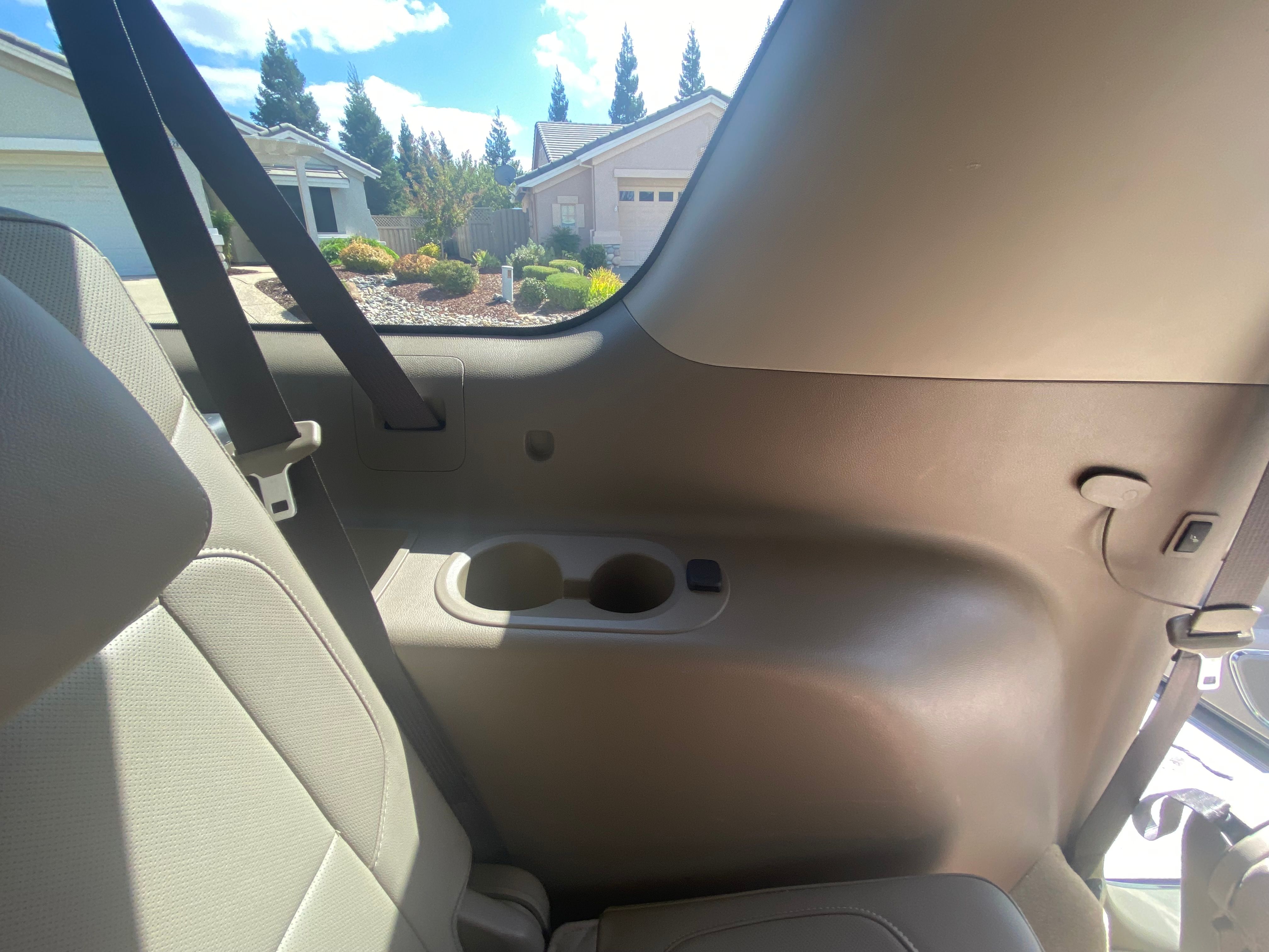 Used 2018 GMC Yukon XL SLT w/ Open Road Package RWD image 17