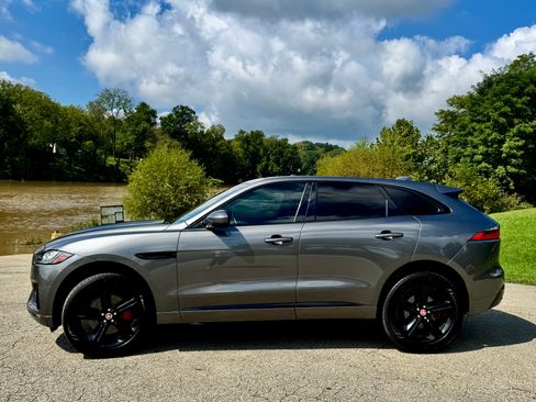 Used 2017 Jaguar F-PACE S AWD/4WD image 4