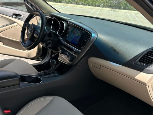 Used 2014 Kia Optima LX FWD image 11