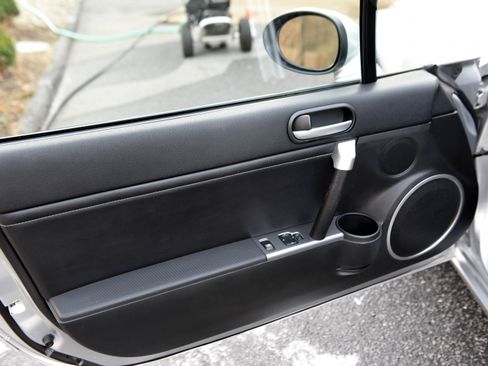 Used 2008 MAZDA MX-5 Miata Grand Touring w/ Premium Pkg image 17