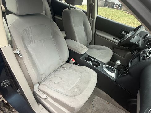 Used 2014 Nissan Rogue S image 9