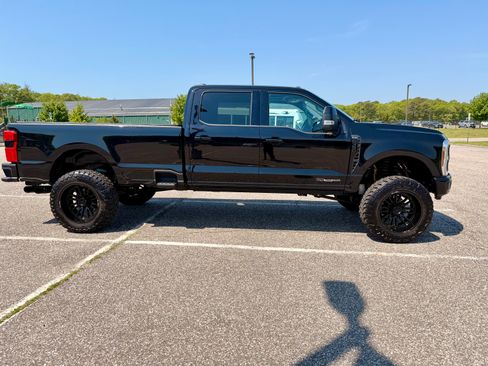 Used 2024 Ford F350 Lariat w/ Lariat Ultimate Package AWD/4WD image 1
