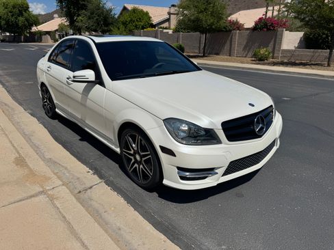 Used 2014 Mercedes-Benz C 250 Sedan image 8