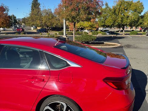 Used 2022 Honda Accord Sport image 4