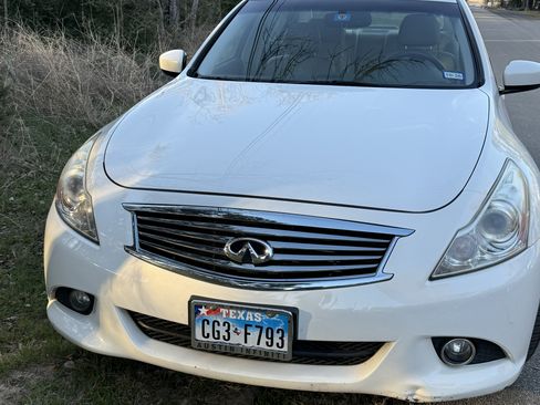 Used 2011 INFINITI G37 Journey w/ Premium Pkg image 2