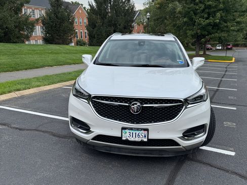 Used 2018 Buick Enclave Avenir AWD/4WD image 2