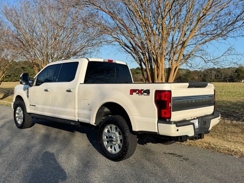 Used 2018 Ford F250 Limited image 5