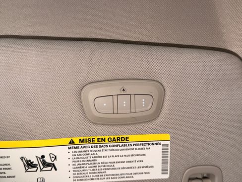 Used 2021 Chrysler Pacifica Touring-L FWD image 26