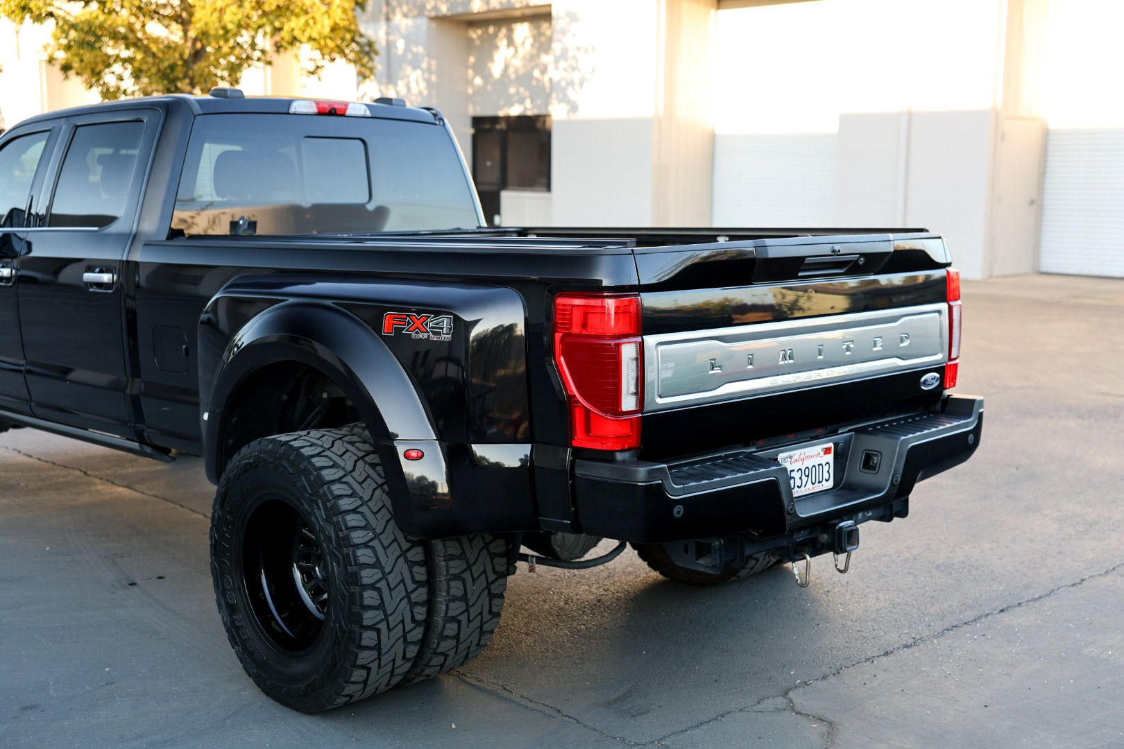 Used 2021 Ford F450 Limited w/ FX4 Off-Road Package AWD/4WD image 4