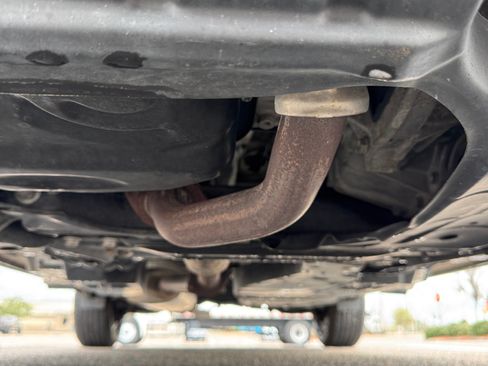 Used 2015 Toyota RAV4 LE image 17