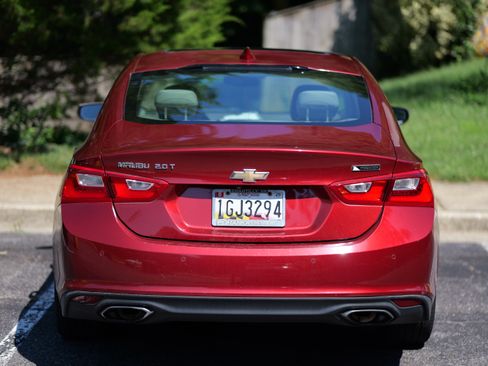 Used 2018 Chevrolet Malibu Premier w/ Premier Sun and Wheel Package FWD image 6