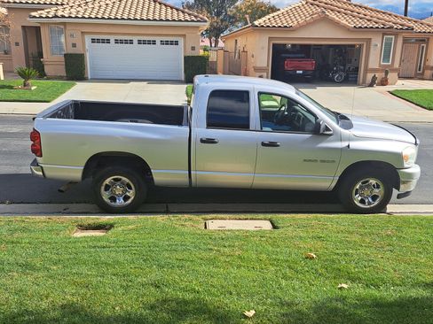 Used 2007 Dodge Ram 1500 Truck SLT w/ Trailer Tow Group image 2