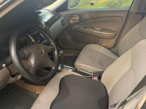 Used 2004 Nissan Sentra S image 10