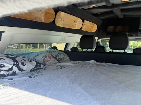 Used 2014 Ford E-250 and Econoline 250 Extended Van 3D w/ Power Group image 24