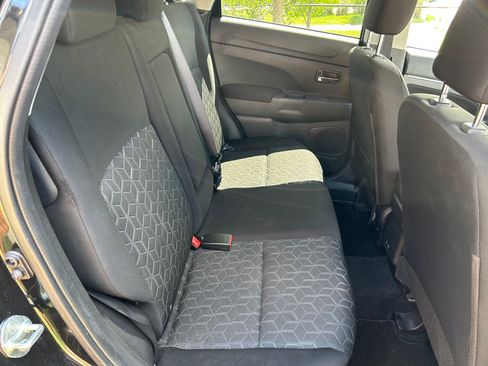 Used 2022 Mitsubishi Outlander Sport LE FWD image 2