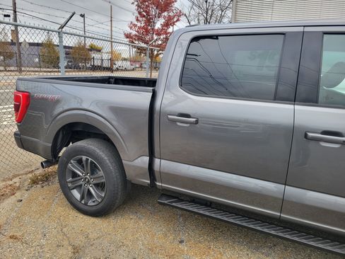 Used 2022 Ford F150 XLT w/ Equipment Group 302A High image 9