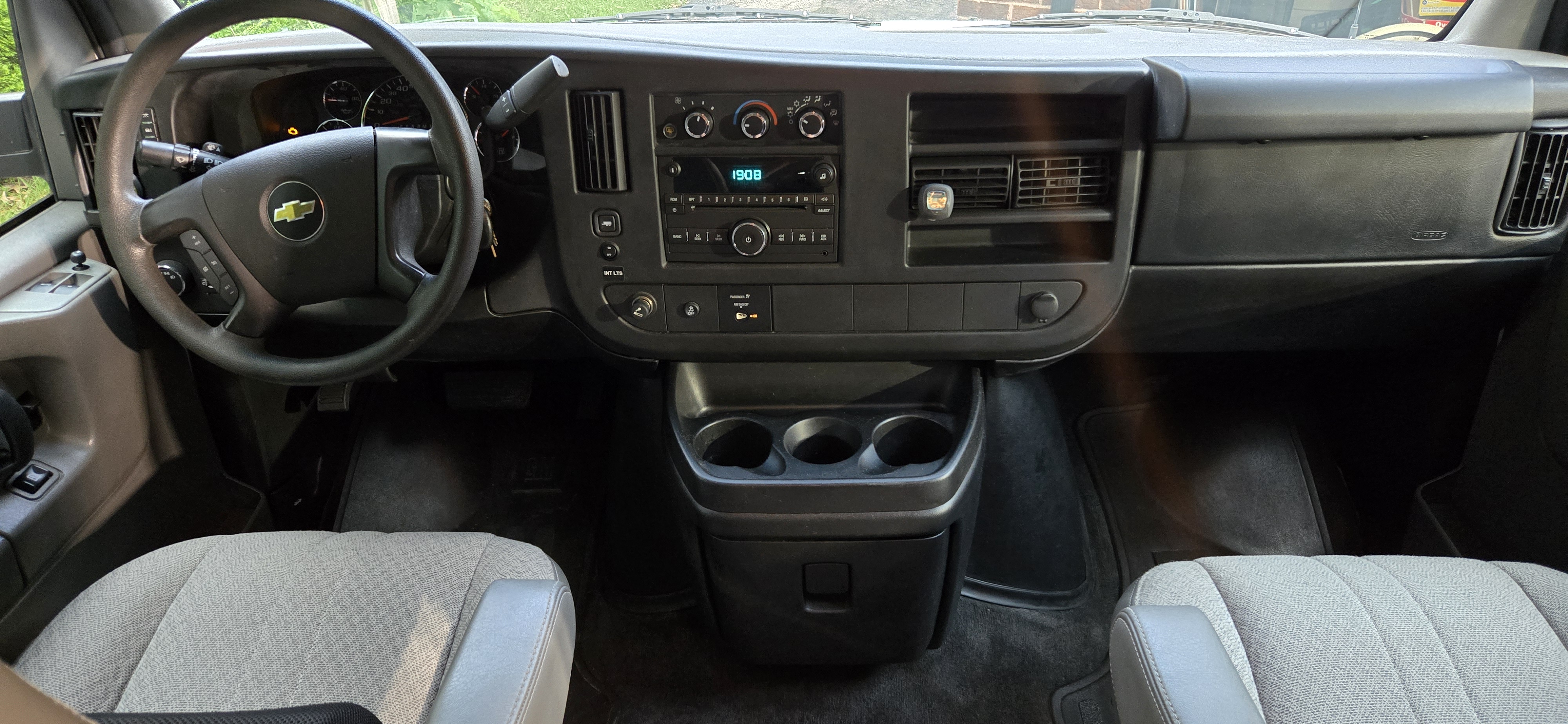 Used 2014 Chevrolet Express 3500 LT w/ LT Preferred Equipment Group RWD image 11