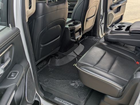 Used 2020 RAM 1500 Laramie image 11