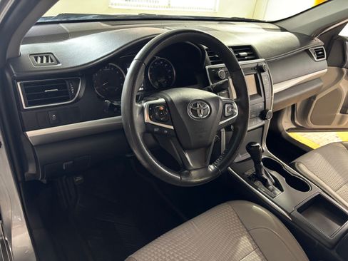 Used 2015 Toyota Camry SE w/ Protection Package image 12