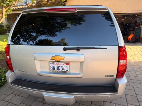 Used 2012 Chevrolet Tahoe LTZ AWD/4WD image 4