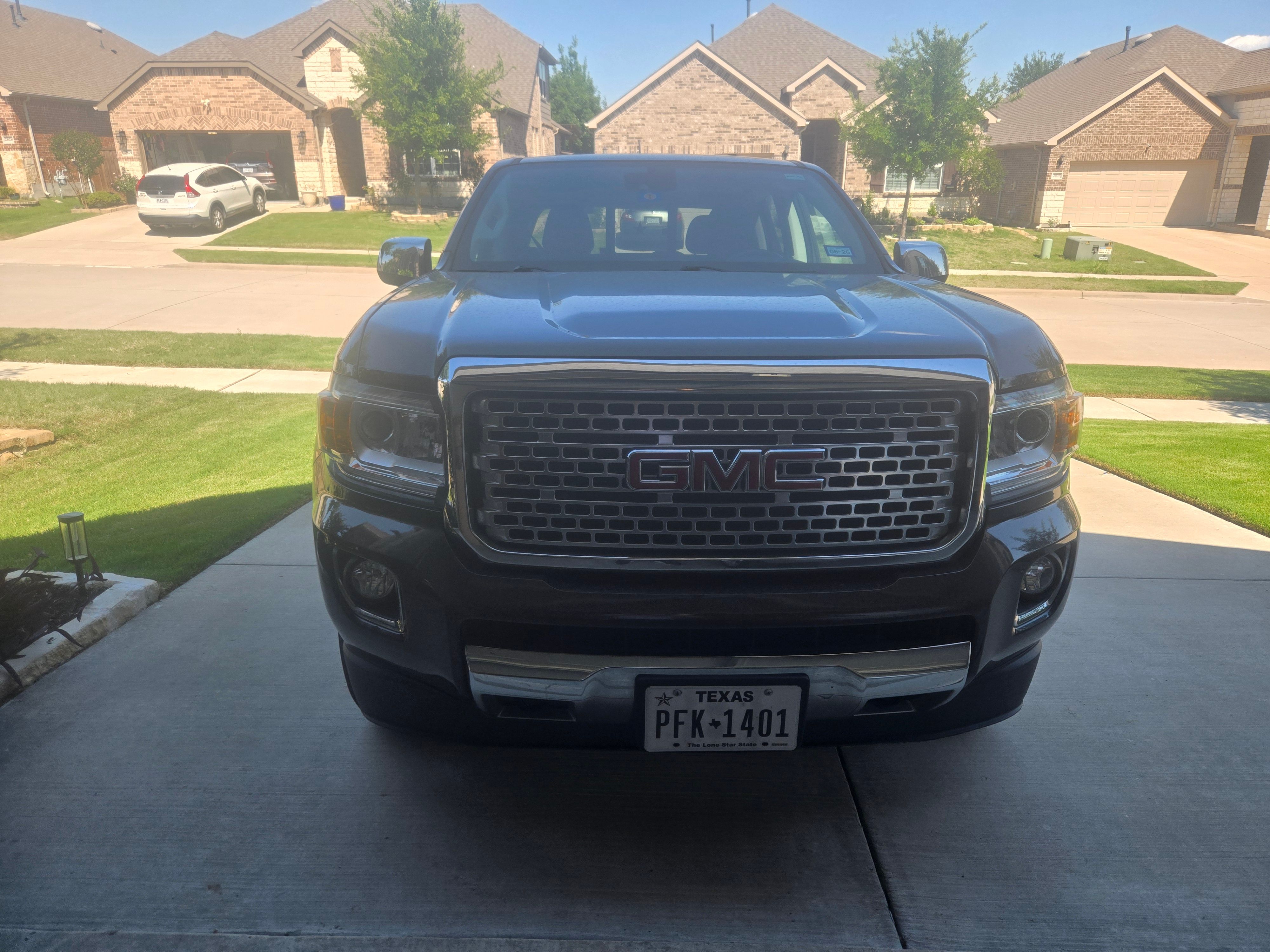 Used 2020 GMC Canyon Denali AWD/4WD image 1