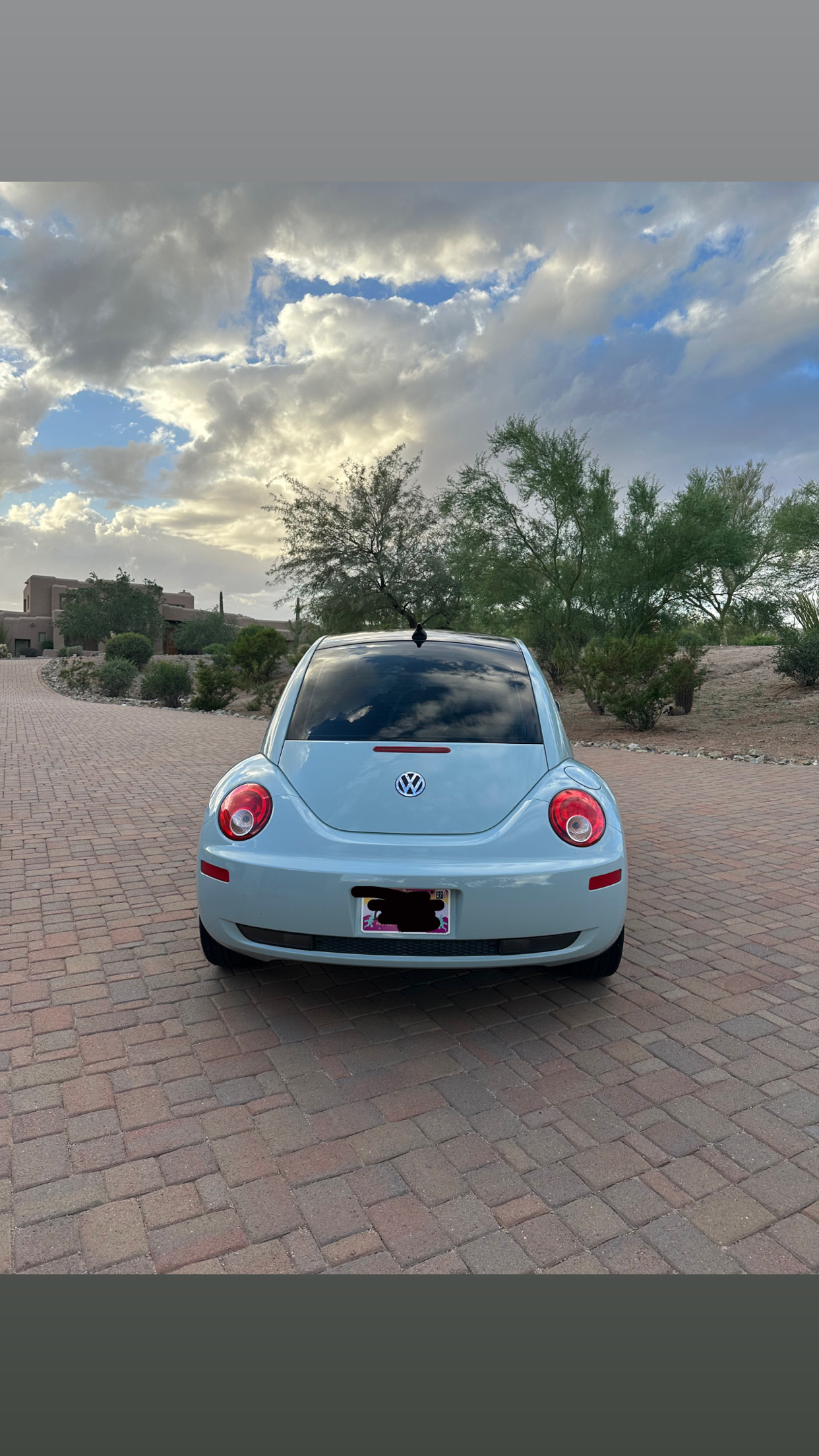 Used 2010 Volkswagen Beetle Final Edition FWD image 5